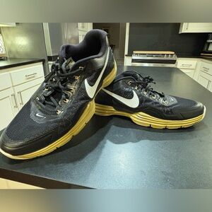 Nike Men's Black and Gold New Orleans Saints team-issued Lunar TR1 shoes